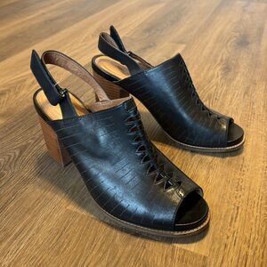 Clarks Briatta Key Slingback Block Heel Sandals ladies size 11 M leather upper